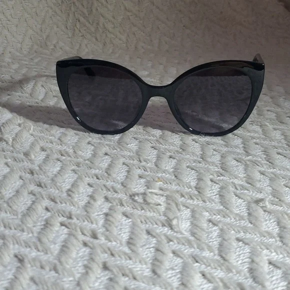 kate spade | Accessories | Kate Spade Samantha Cat Eye  display picture 2
